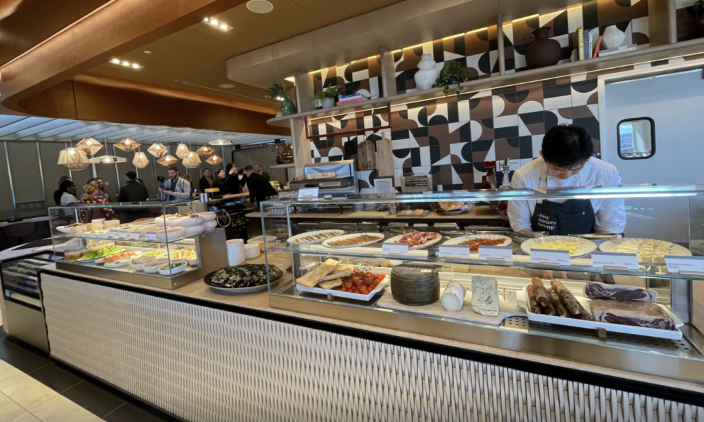 Capital One Landing DCA: Upscale Dining, Grab-and-Go Food